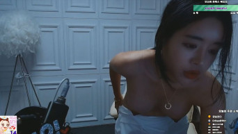 다인이(가슴노출) 대기방