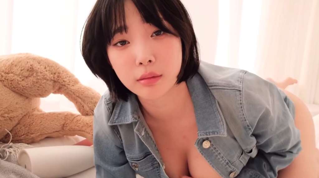 강인경 노팬티 누드화보 영상 촬영