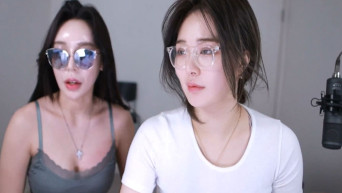 정원키스 레즈플레이