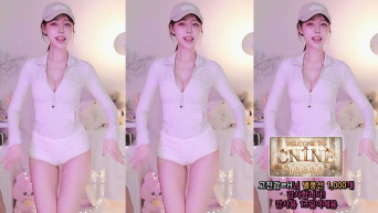 아윤 리액션컷 2025-08-12