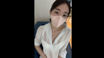 이블린 흰셔츠에 트임티팬티