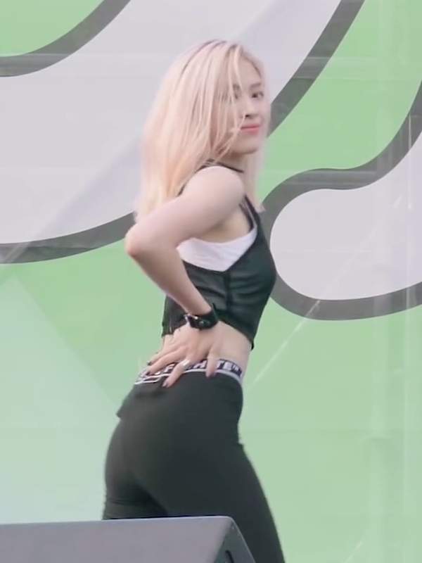 Rocking the stage in my tight black outfit, body ripe for your fantasies. Ready for a KpopFap ride of ecstasy? – @hotdance’s Sex Reel On koreanbj.club – TikTok Porn & Shorts
