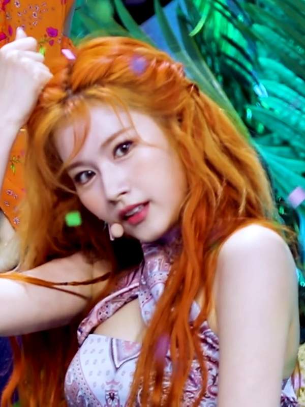 Red-haired vixen in a KpopFap fantasy, posing just for you. Fancy a nibble on this forbidden fruit? 😈 – @dancingqueen’s Sex Reel On koreanbj.club – TikTok Porn & Shorts