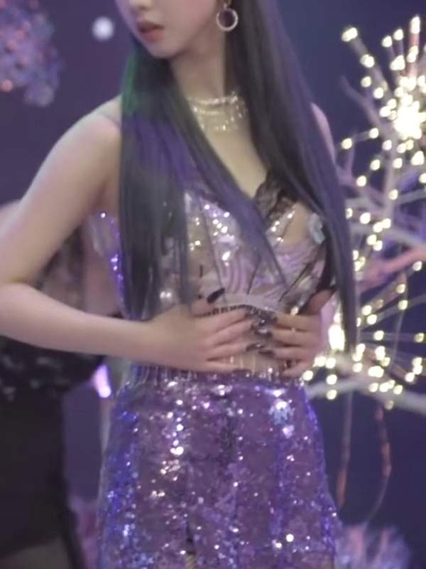 Strutting my shit on stage in a sultry purple number. Ass so tight, it could pop your cherry. Ready for the KpopFap experience? – @hotdance’s Sex Reel On koreanbj.club – TikTok Porn & Shorts