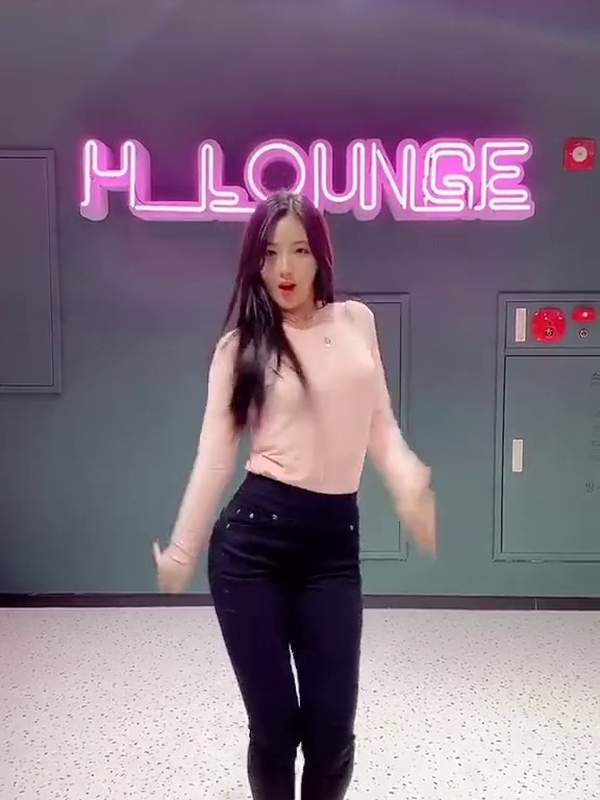 Got caught showing off my assets against this neon sign. Want more of this KpopFap experience? Sign up 😉 – @dancingqueen’s Sex Reel On koreanbj.club – TikTok Porn & Shorts