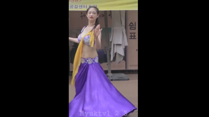 밸리댄스 공연 중 노출사고위.아래