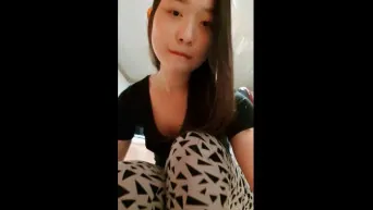 뒤에 남동생 있는데 자위하는 밍뜌